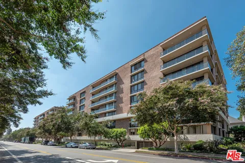 211 S Spalding Drive #110N