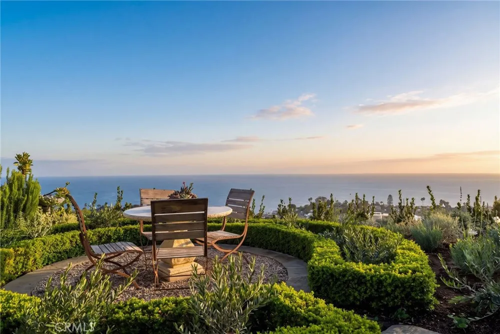 425 Panorama Drive Laguna Beach, CA 92651