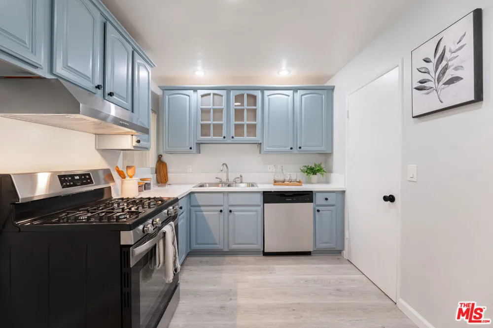 4933 Indian Wood Road #364 Culver City, CA 90230