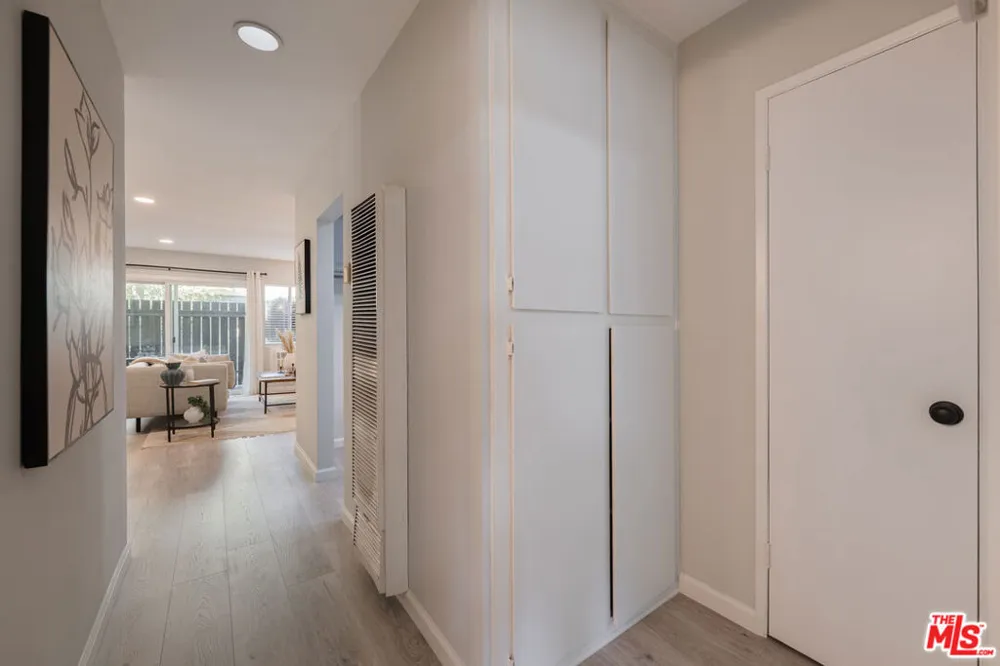 4933 Indian Wood Road #364 Culver City, CA 90230