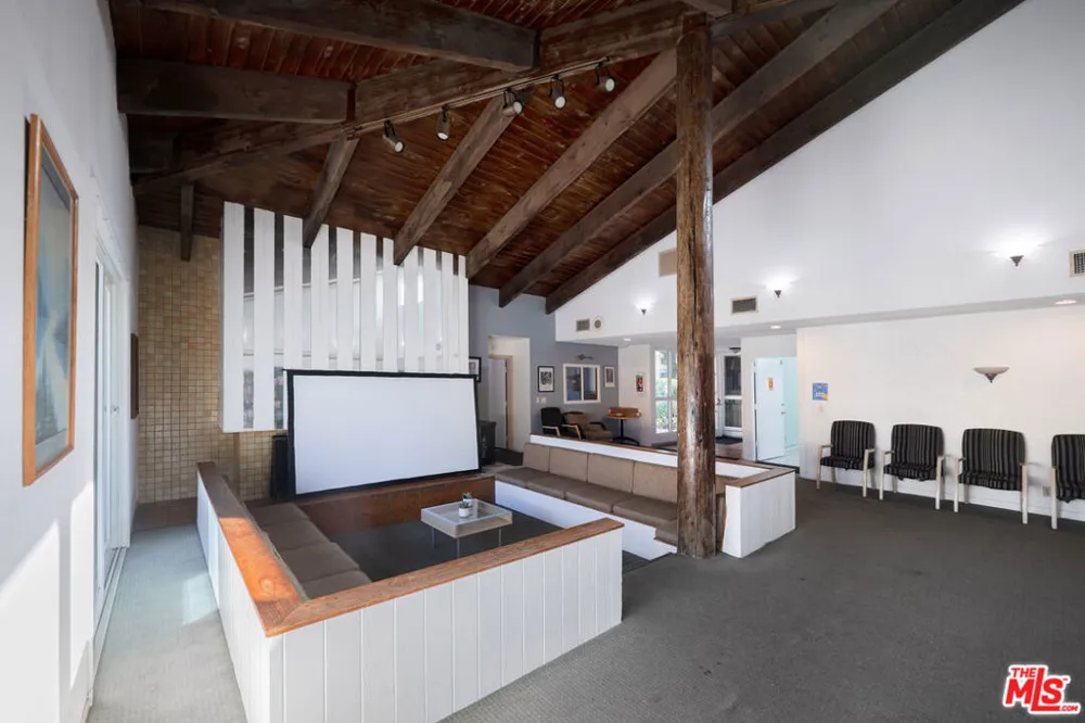 4933 Indian Wood Road #364 Culver City, CA 90230