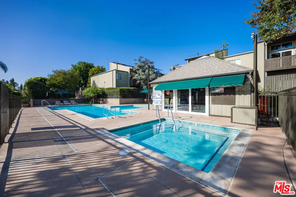 4933 Indian Wood Road #364 Culver City, CA 90230