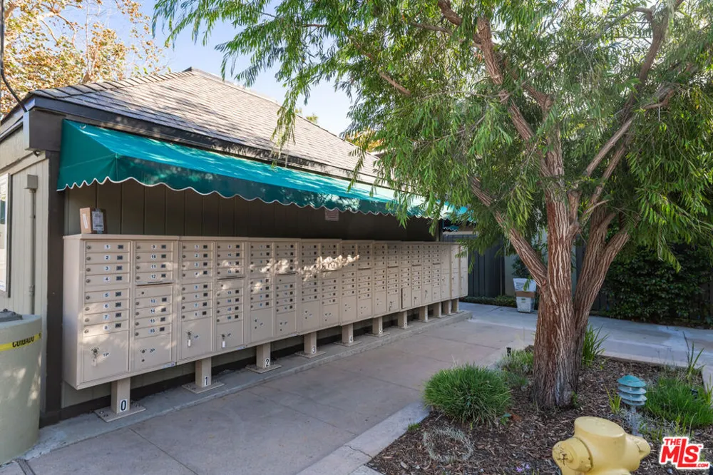 4933 Indian Wood Road #364 Culver City, CA 90230