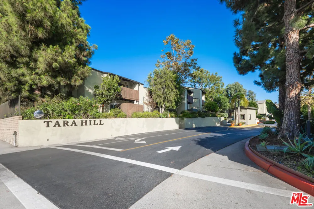4933 Indian Wood Road #364 Culver City, CA 90230