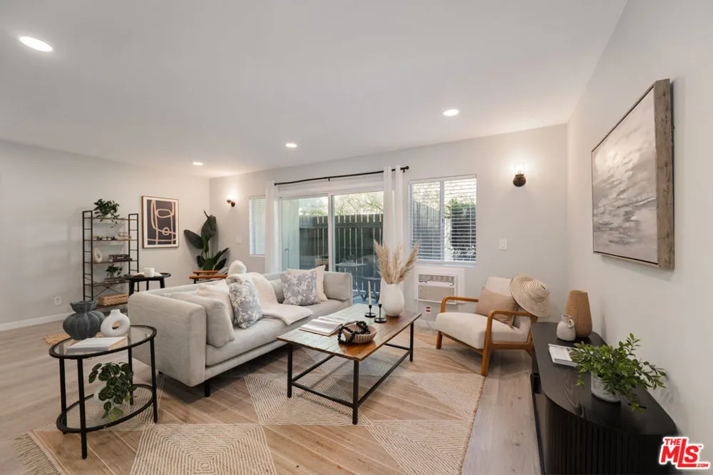 4933 Indian Wood Road #364 Culver City, CA 90230