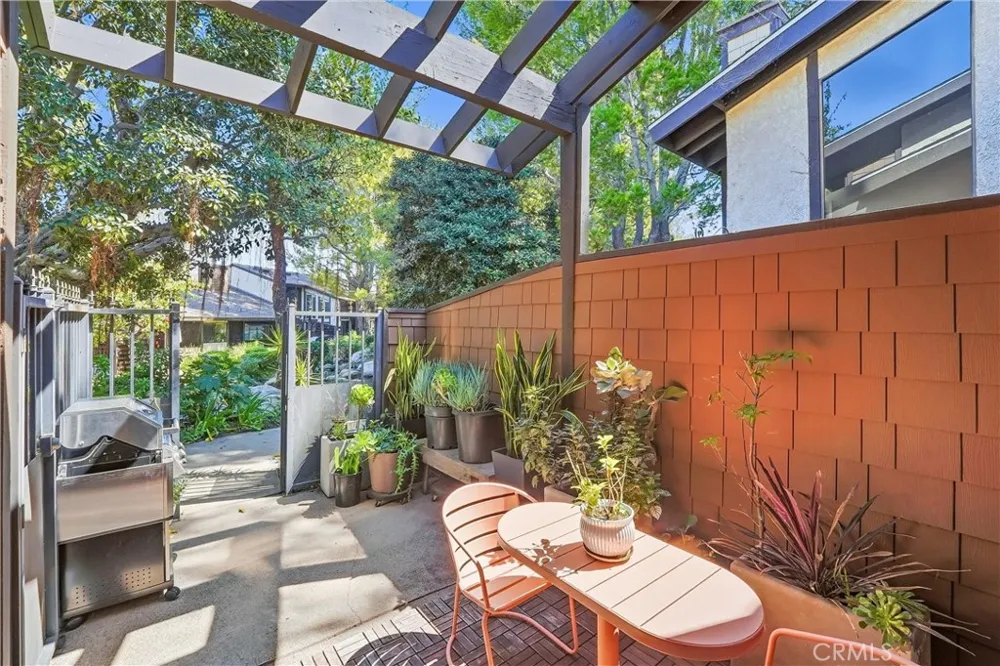 3669 Country Club Drive #C Long Beach, CA 90807