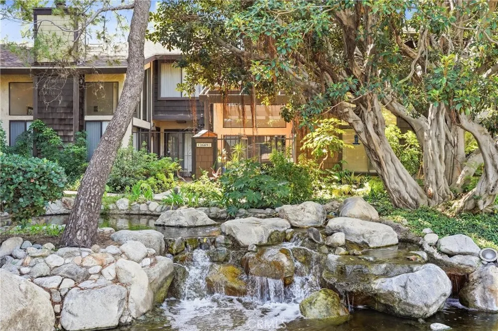 3669 Country Club Drive #C Long Beach, CA 90807
