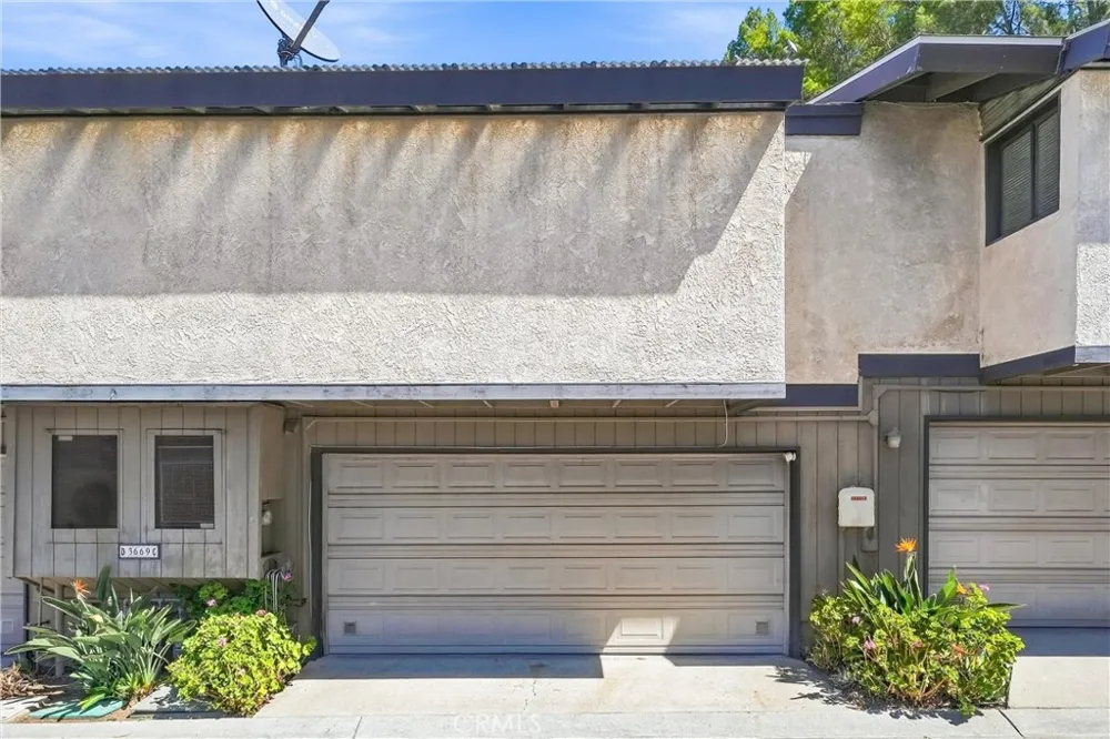 3669 Country Club Drive #C Long Beach, CA 90807