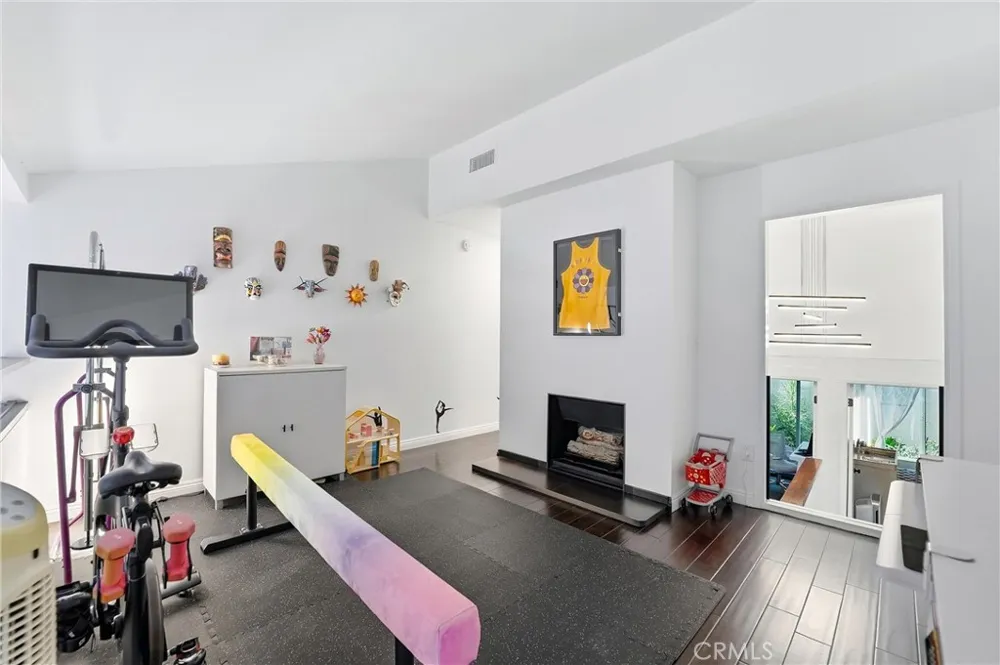 3669 Country Club Drive #C Long Beach, CA 90807