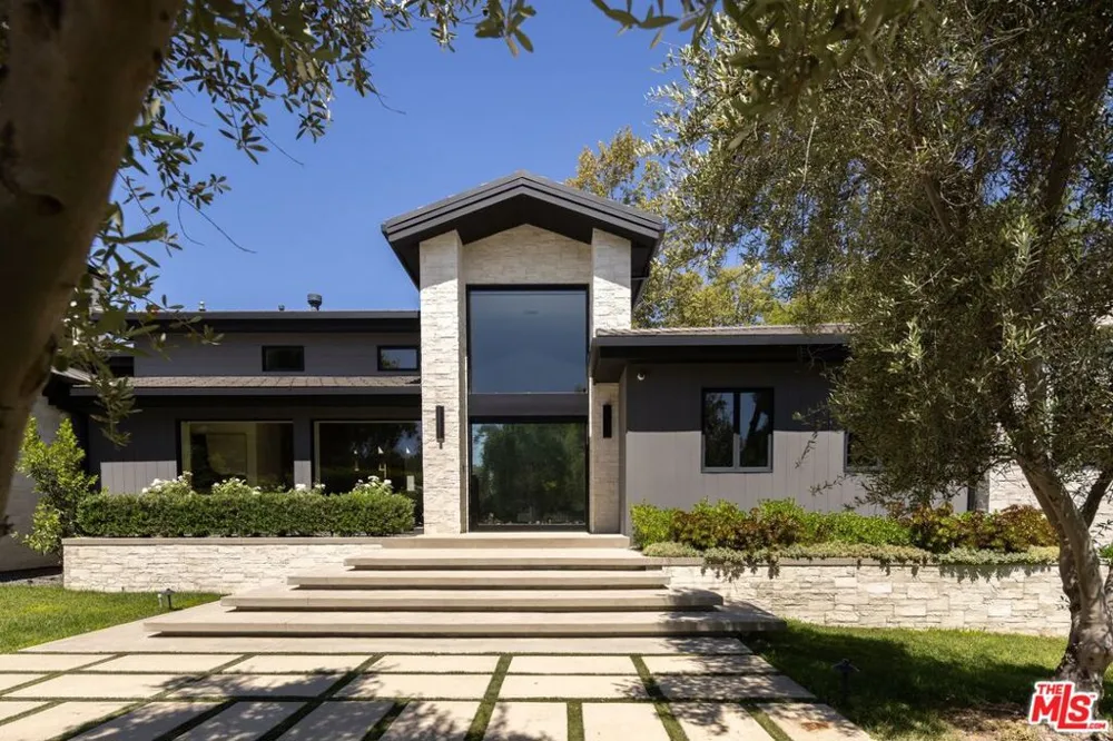 5717 Round Meadow Road Hidden Hills, CA 91302