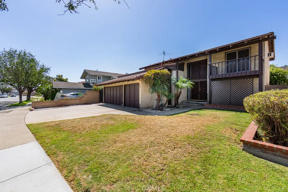 11326 Michelle Cerritos, CA 90703