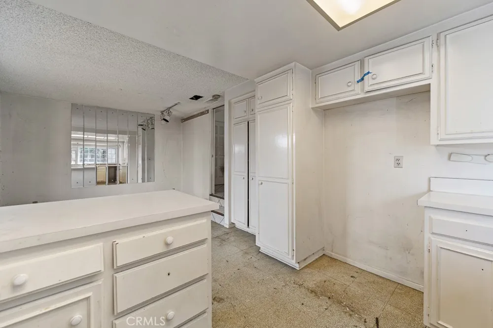 11326 Michelle Cerritos, CA 90703