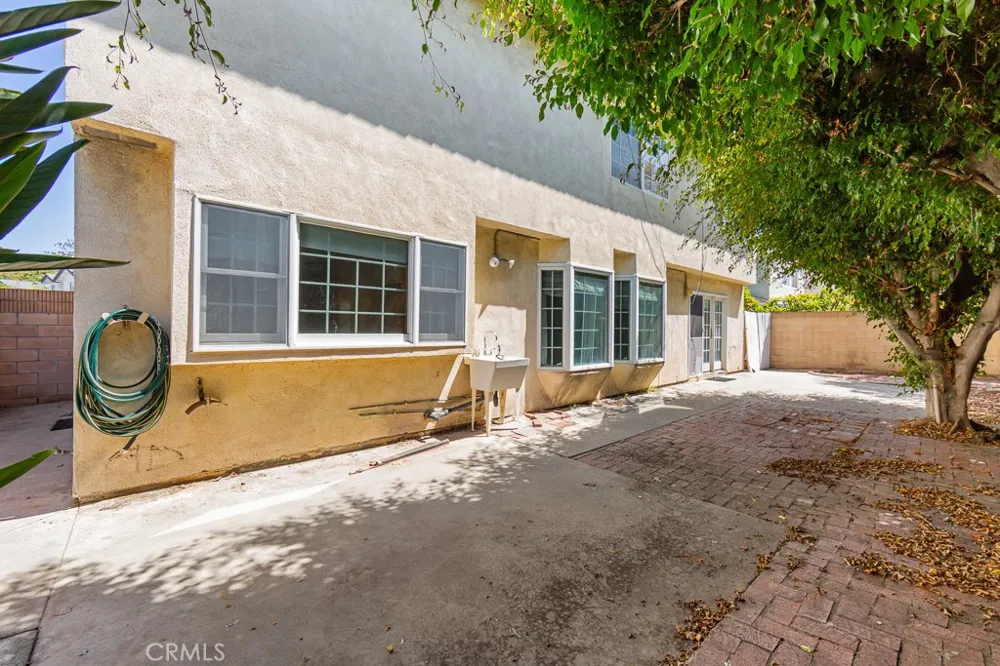 11326 Michelle Cerritos, CA 90703