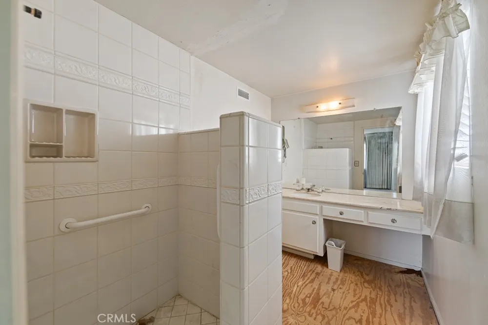 11326 Michelle Cerritos, CA 90703