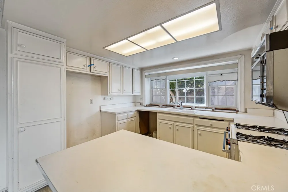 11326 Michelle Cerritos, CA 90703