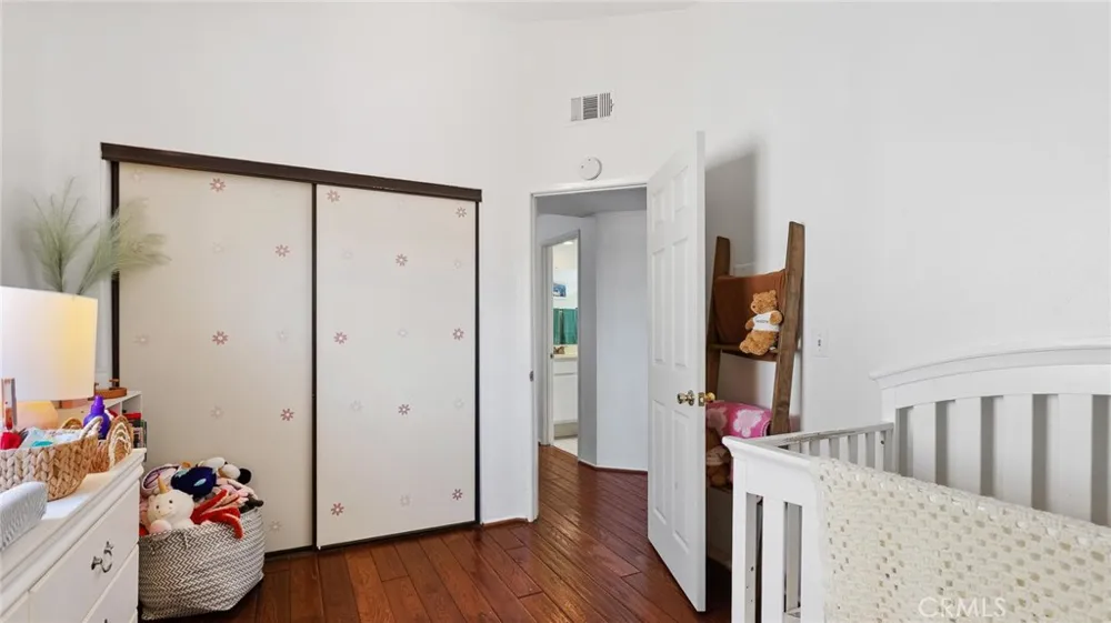 22905 Banyan #228 Saugus, CA 91390