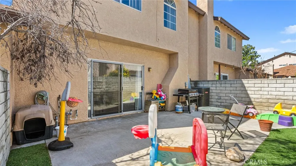 22905 Banyan #228 Saugus, CA 91390