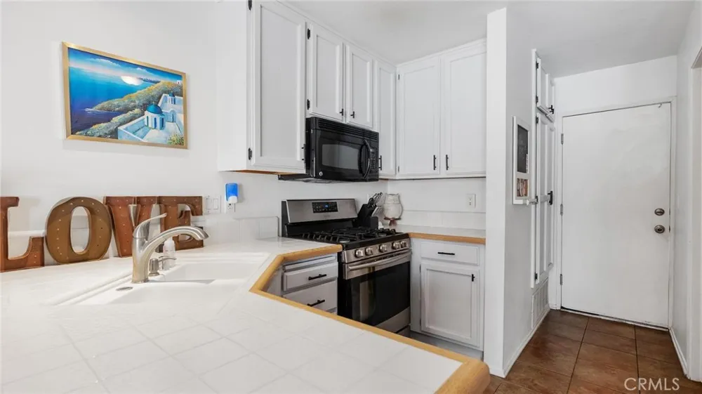 22905 Banyan #228 Saugus, CA 91390