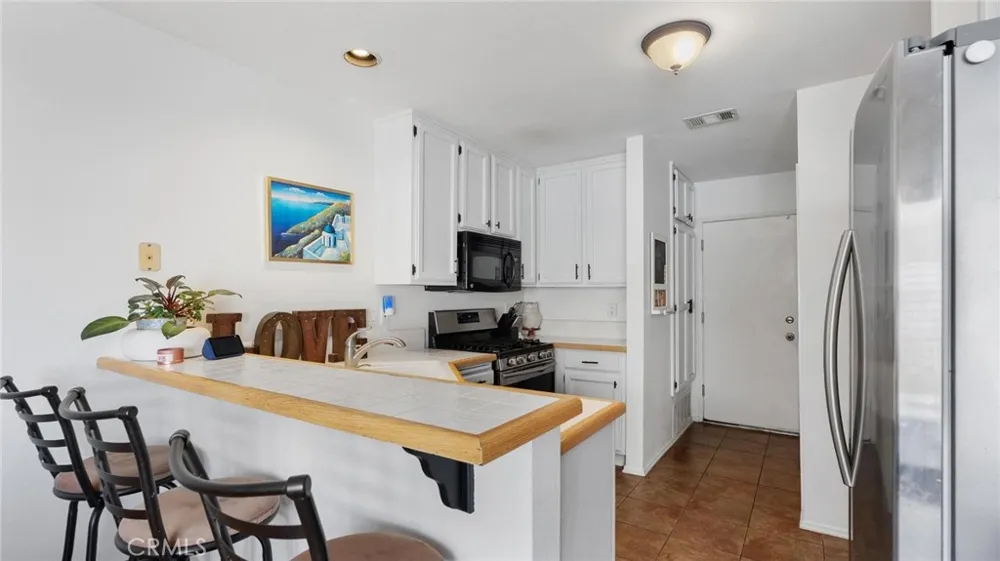 22905 Banyan #228 Saugus, CA 91390