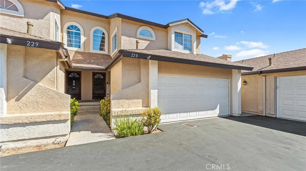 22905 Banyan #228 Saugus, CA 91390