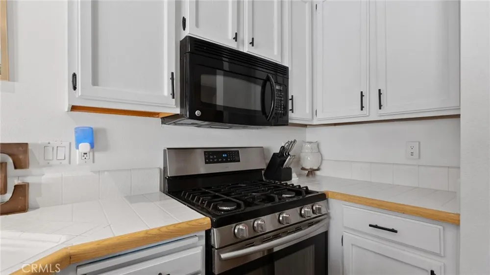 22905 Banyan #228 Saugus, CA 91390