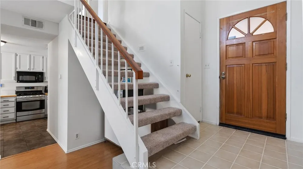 22905 Banyan #228 Saugus, CA 91390