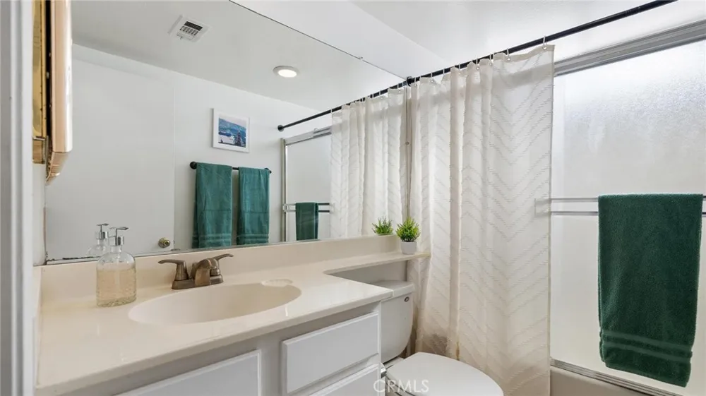 22905 Banyan #228 Saugus, CA 91390