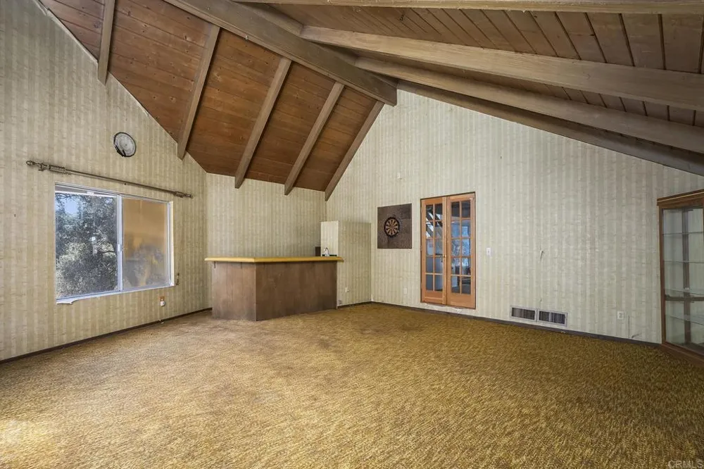 25077 MANZANITA LN Descanso, CA 91916