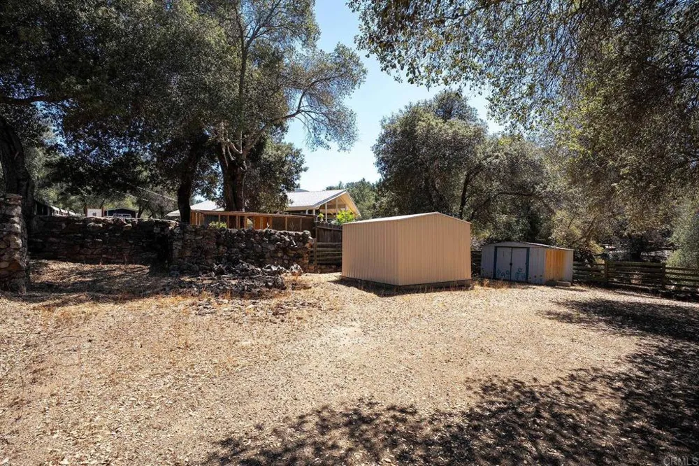 25077 MANZANITA LN Descanso, CA 91916