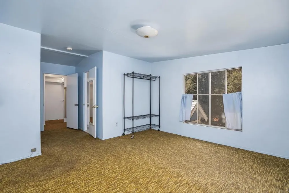 25077 MANZANITA LN Descanso, CA 91916