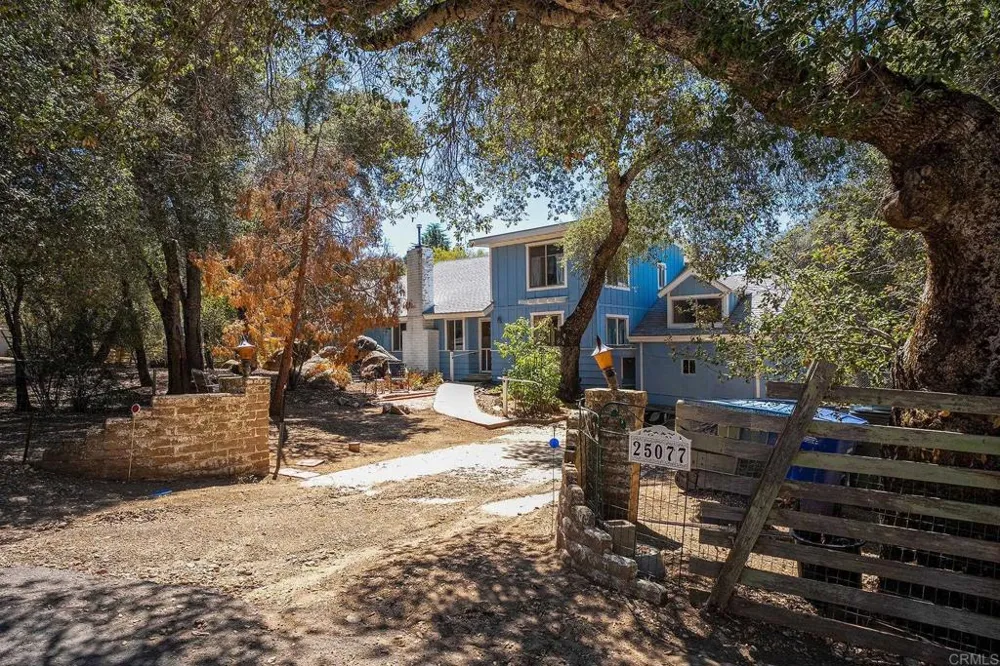 25077 MANZANITA LN Descanso, CA 91916