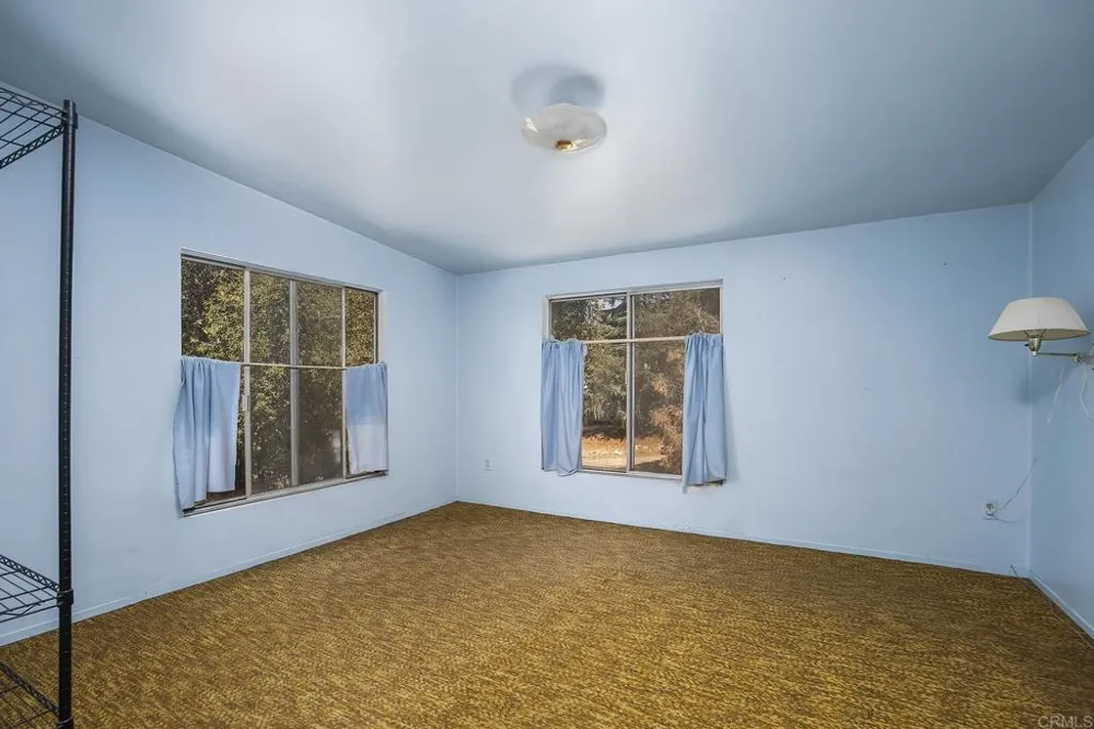 25077 MANZANITA LN Descanso, CA 91916