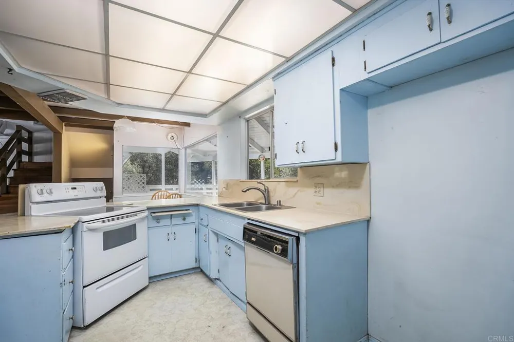 25077 MANZANITA LN Descanso, CA 91916
