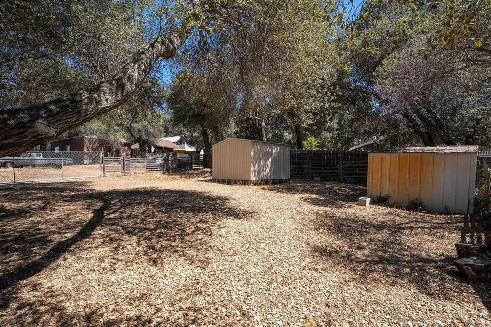 25077 MANZANITA LN Descanso, CA 91916