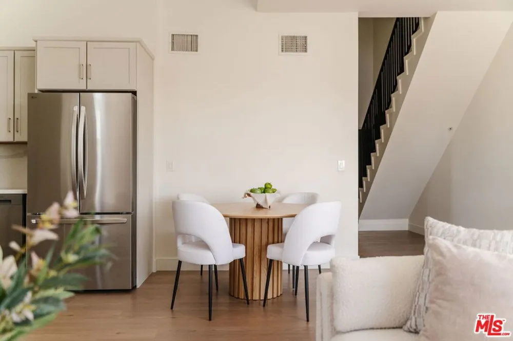 11011 Huston Street #212 North Hollywood, CA 91601