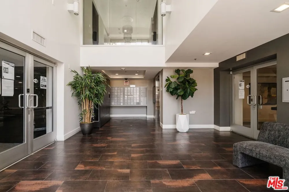 11011 Huston Street #212 North Hollywood, CA 91601