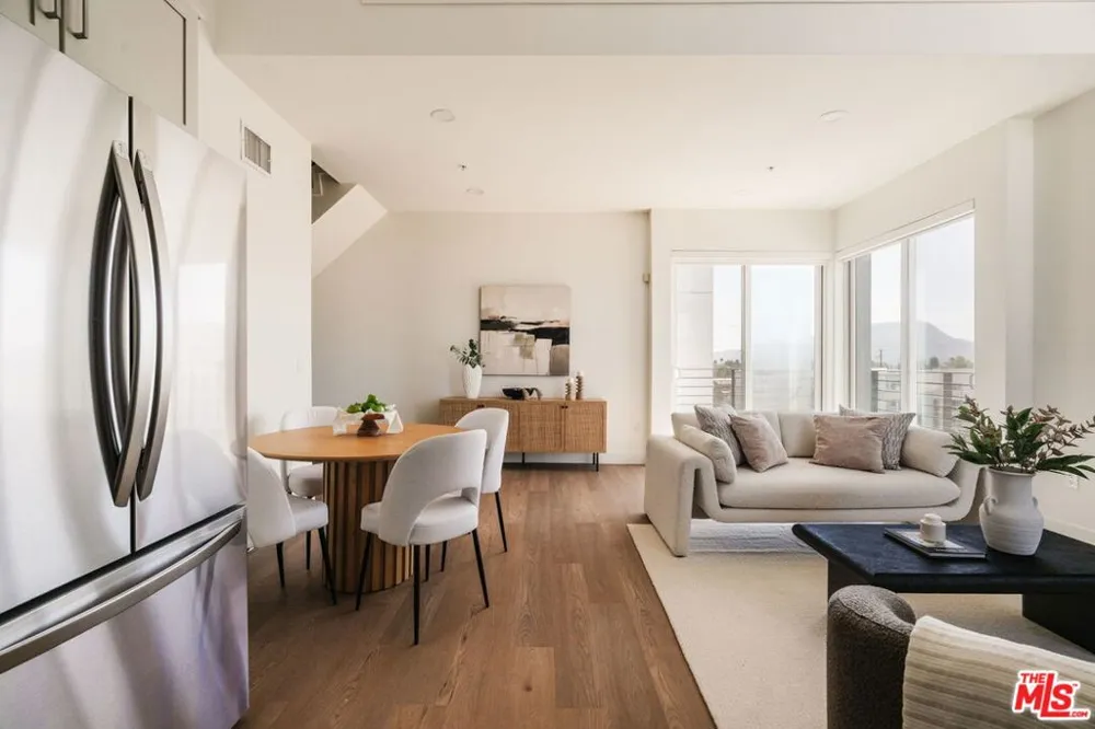 11011 Huston Street #212 North Hollywood, CA 91601