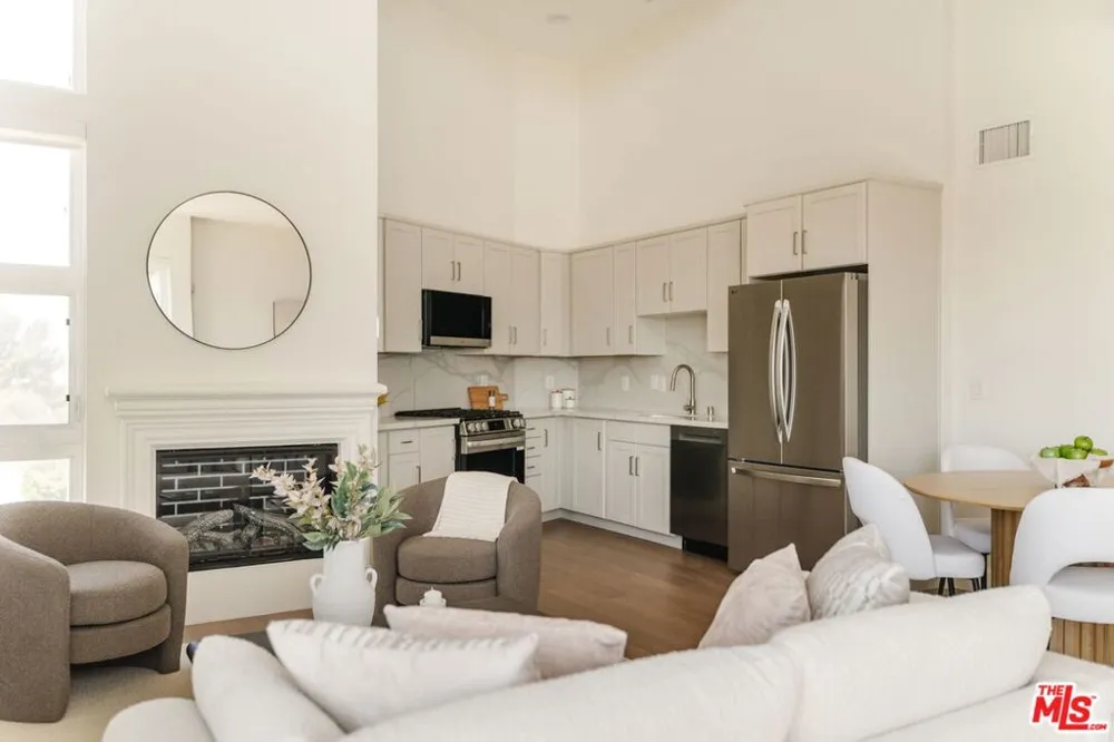 11011 Huston Street #212 North Hollywood, CA 91601