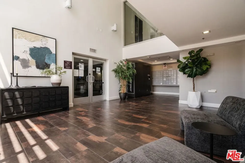 11011 Huston Street #212 North Hollywood, CA 91601