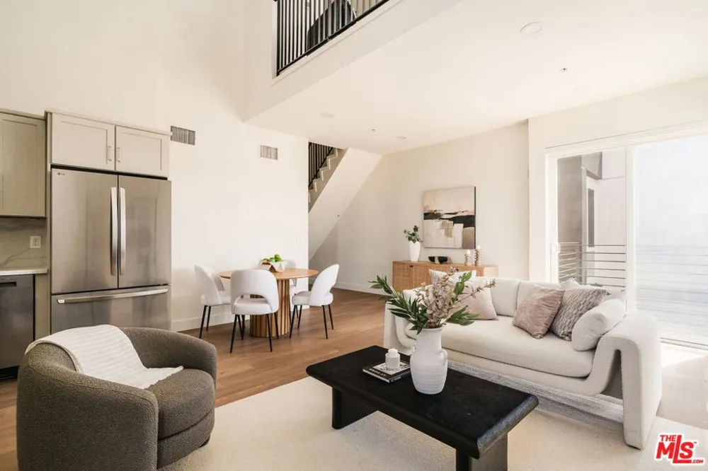 11011 Huston Street #212 North Hollywood, CA 91601