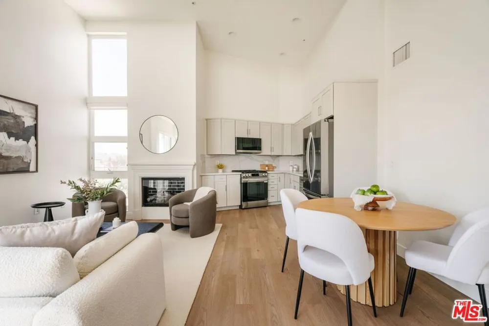 11011 Huston Street #212 North Hollywood, CA 91601