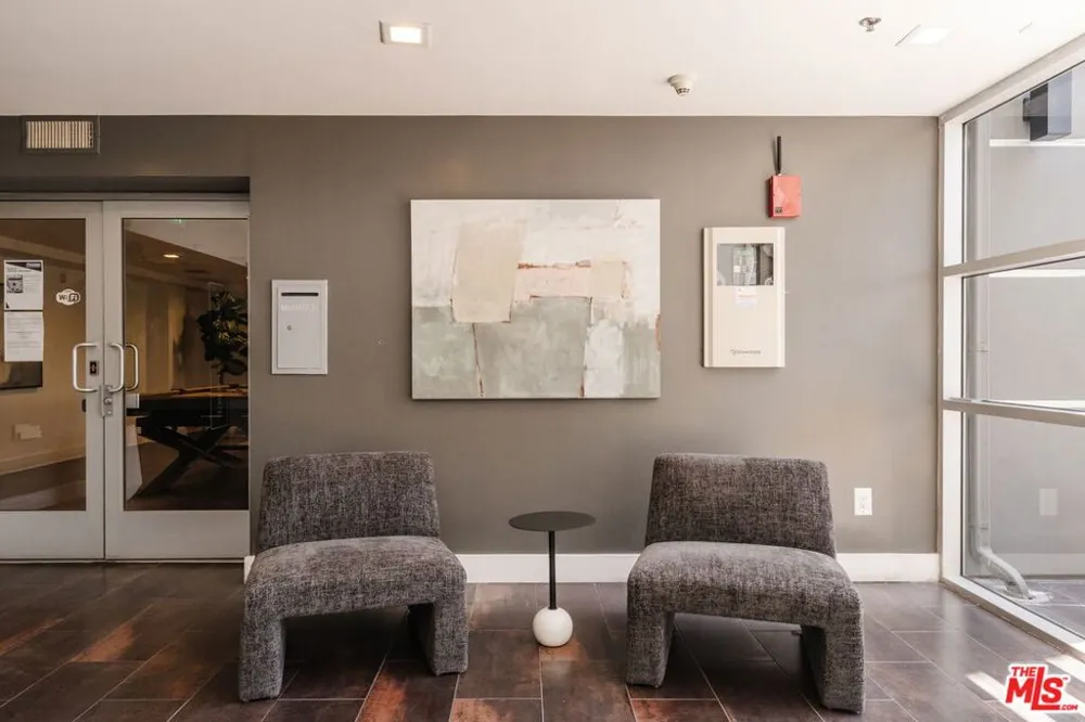 11011 Huston Street #212 North Hollywood, CA 91601
