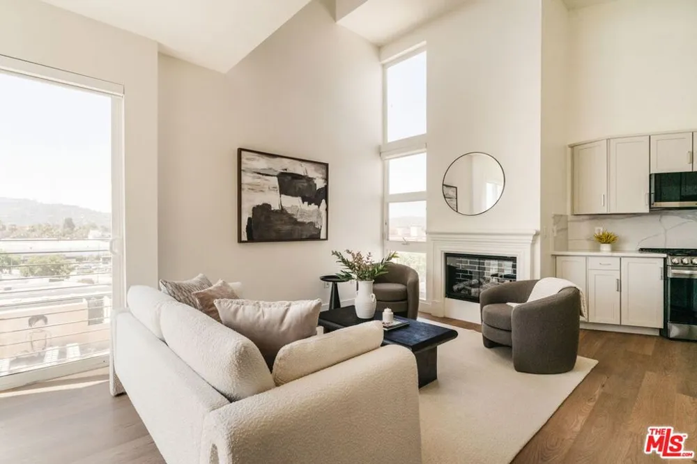 11011 Huston Street #212 North Hollywood, CA 91601
