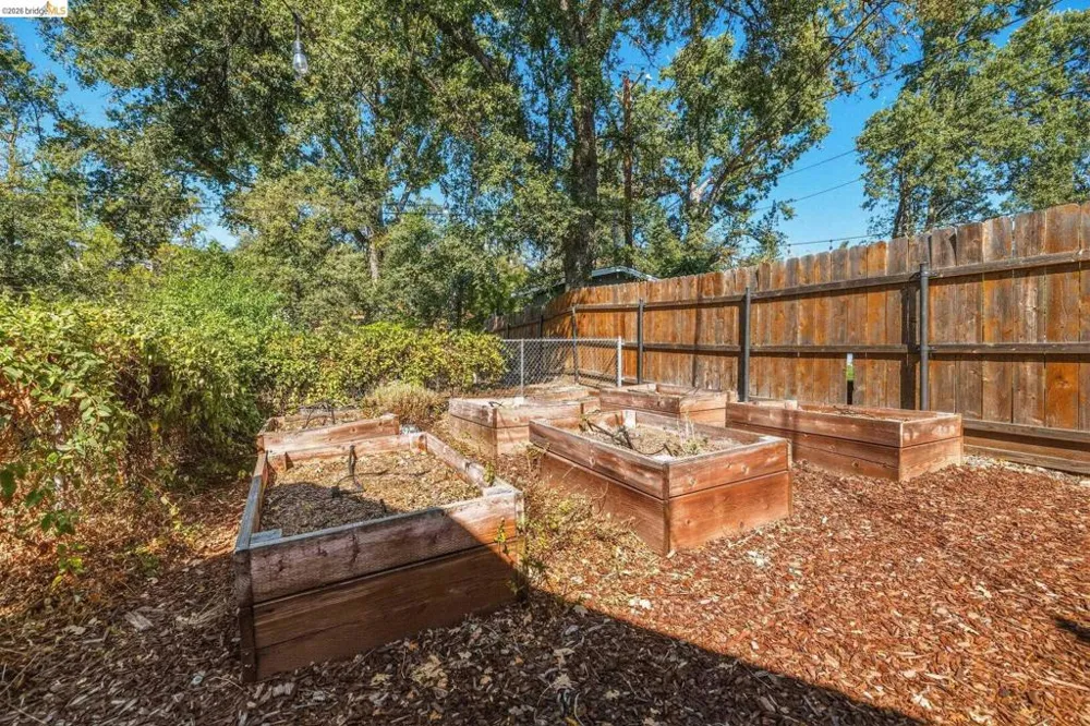 21000 Niagara River Sonora, CA 95370