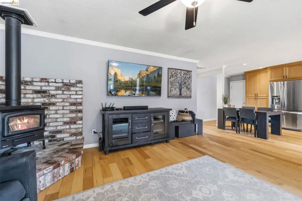 21000 Niagara River Sonora, CA 95370