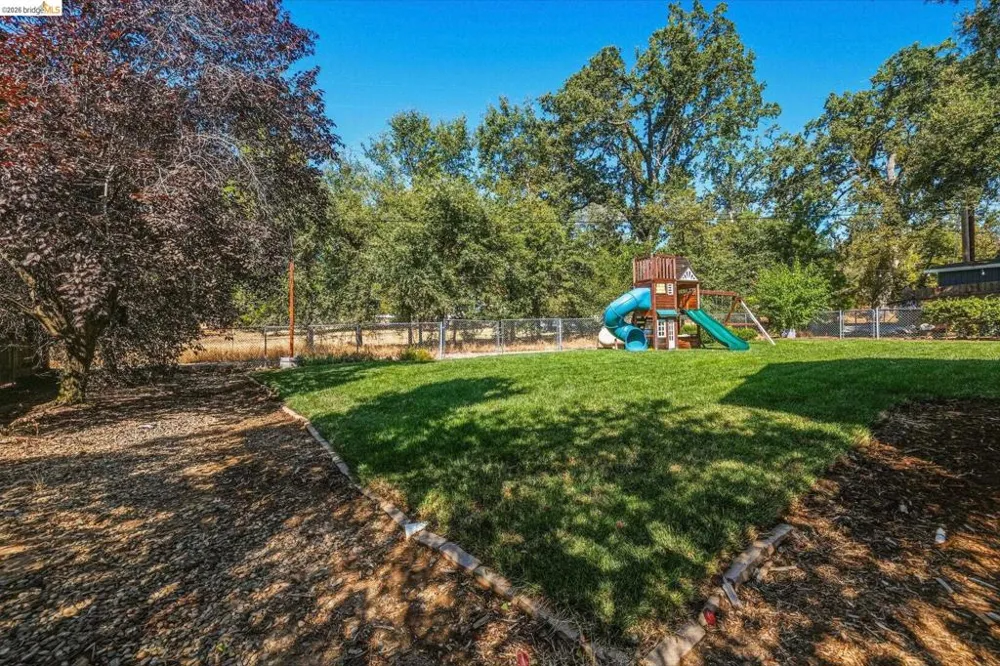 21000 Niagara River Sonora, CA 95370
