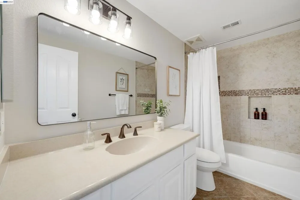 32808 Oakdale Ct Union City, CA 94587