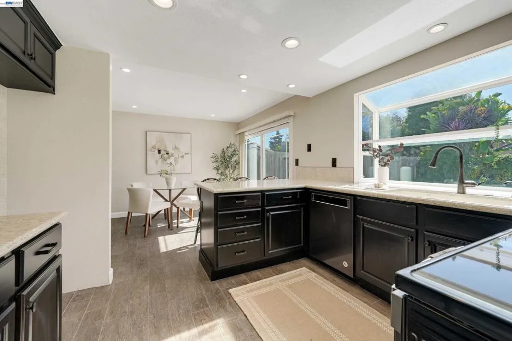 32808 Oakdale Ct Union City, CA 94587