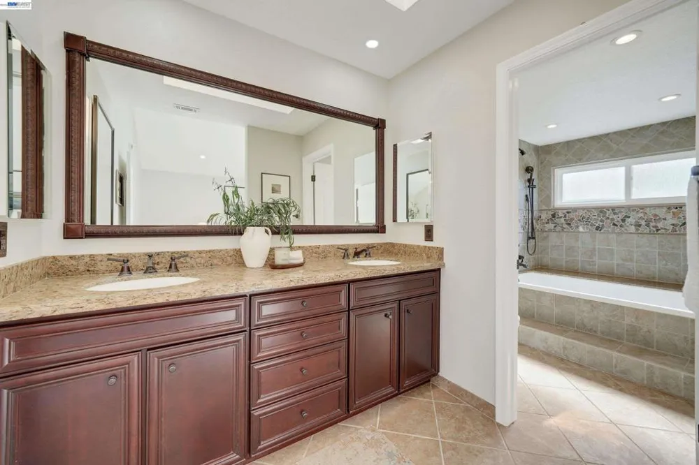 32808 Oakdale Ct Union City, CA 94587