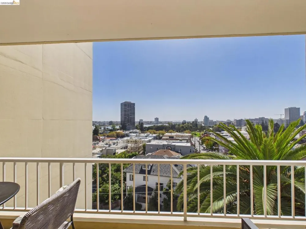 320 Lee St #702 Oakland, CA 94610